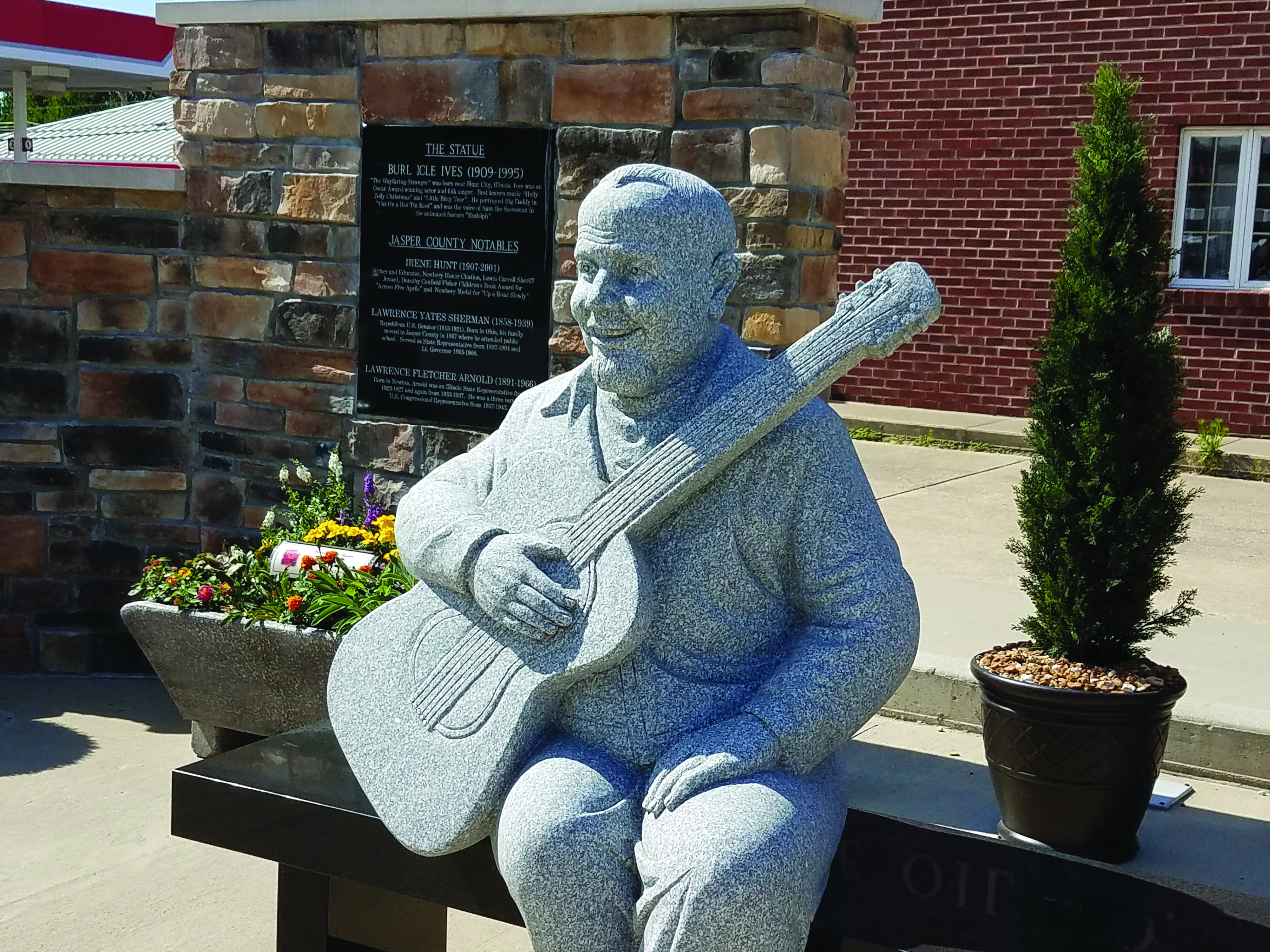 Burl Ives Memorial Statue
